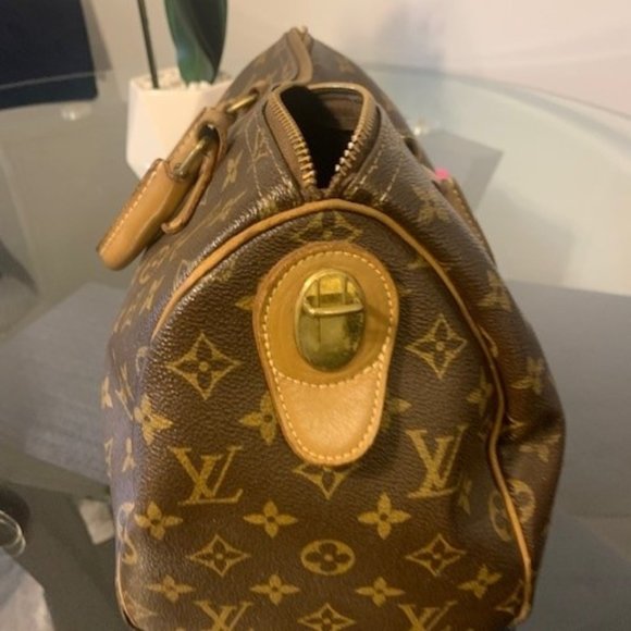 1980's Louis Vuitton handheld medium size bag - Picture 1 of 3